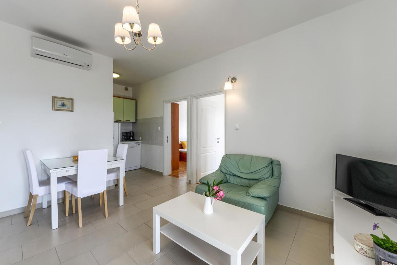 Apartmán Zara 1 Kruševo Exteriér fotografie